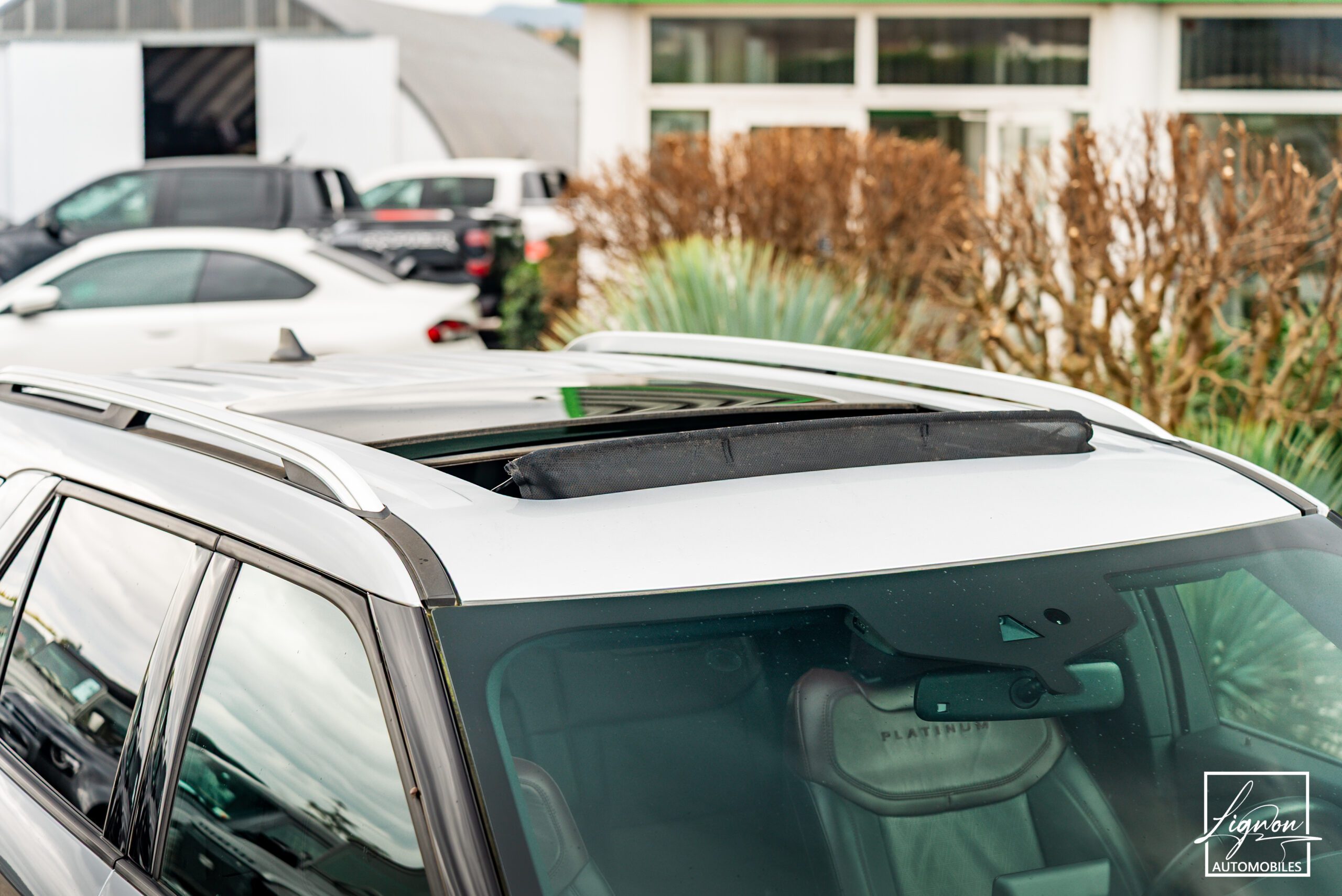 Photo FORD EXPLORER 3.0 ECOBOOST 457 ch Parallel PHEV Platinium i-AWD BVA10 - Attelage