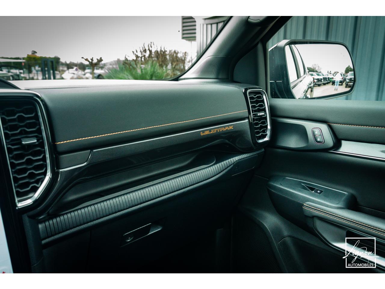 Photo FORD RANGER Wildtrak 2025 Double Cabine 2.0 ECOBLUE 205 CH - TVA Apparente