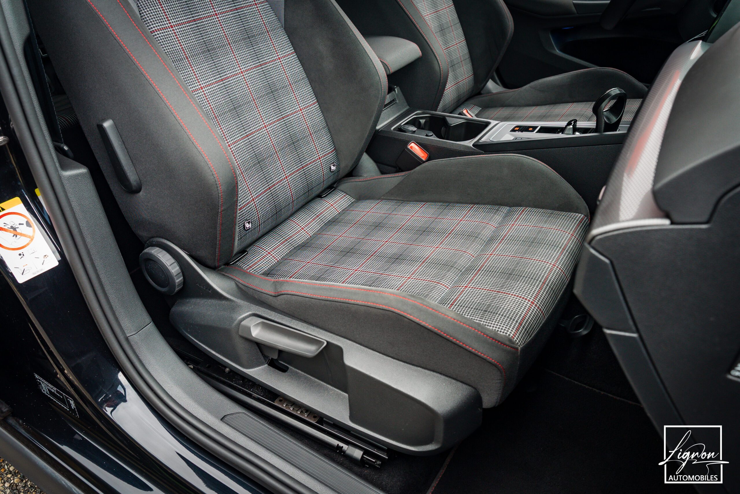 Photo Volkswagen Golf GTI 2.0 TSI 245 DSG7 - Harman/Kardon