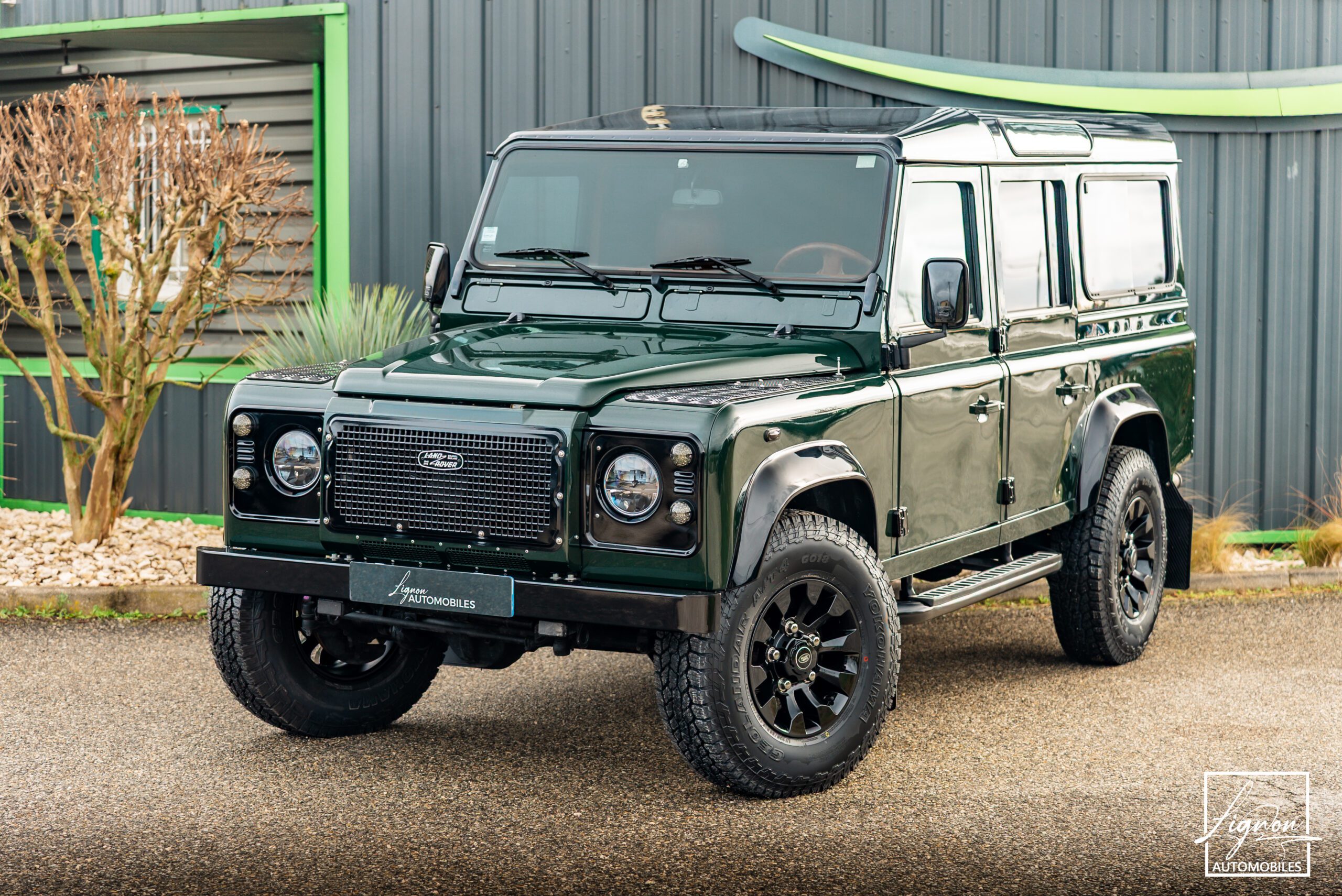 1881 Land Rover Defender 110 td5 sw 9 places « Brewster Green »