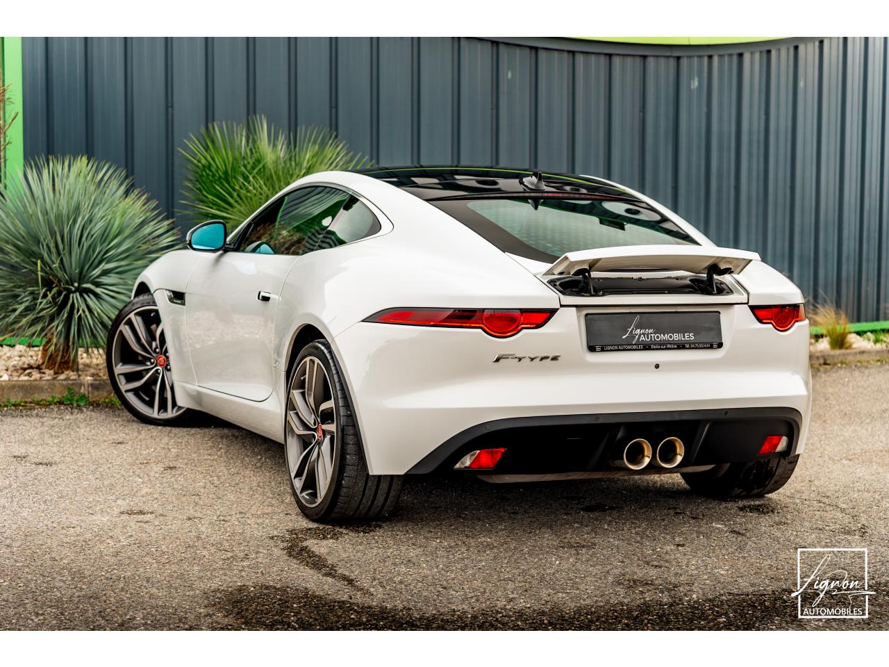 Photo JAGUAR F-TYPE Coupé 340 CH V6 BVA8 - Toit panoramique
