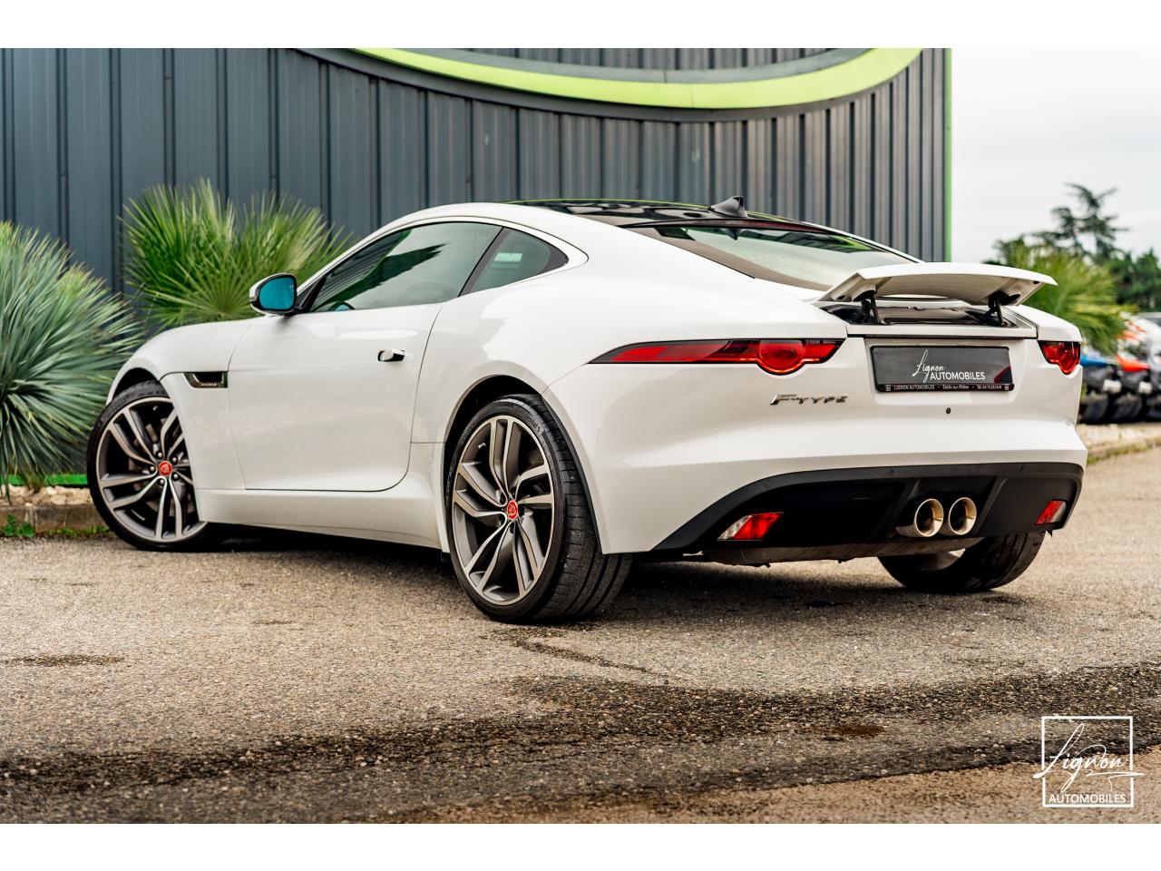 Photo JAGUAR F-TYPE Coupé 340 CH V6 BVA8 - Toit panoramique