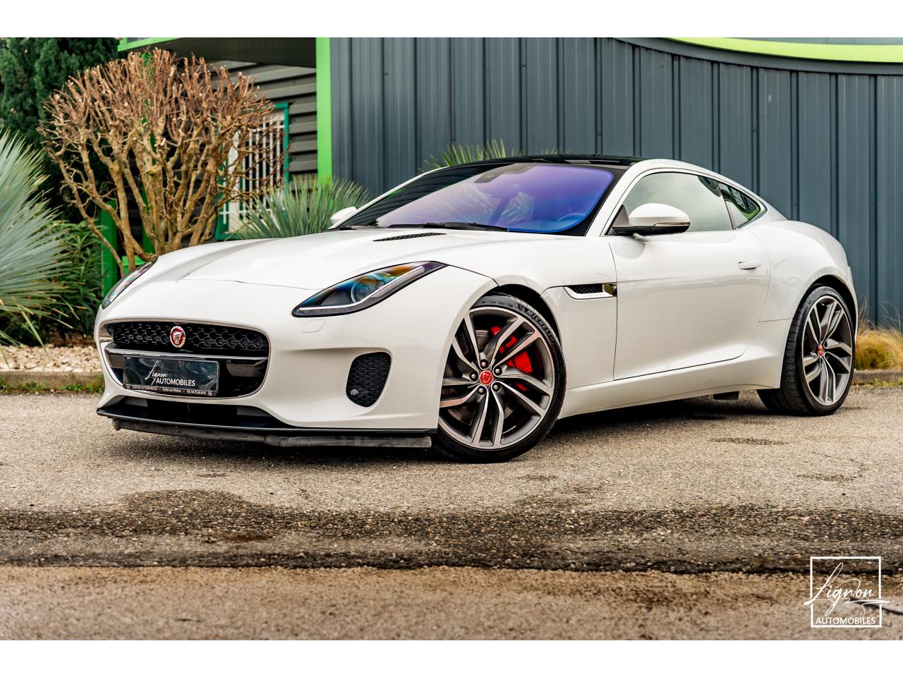 Photo JAGUAR F-TYPE Coupé 340 CH V6 BVA8 - Toit panoramique
