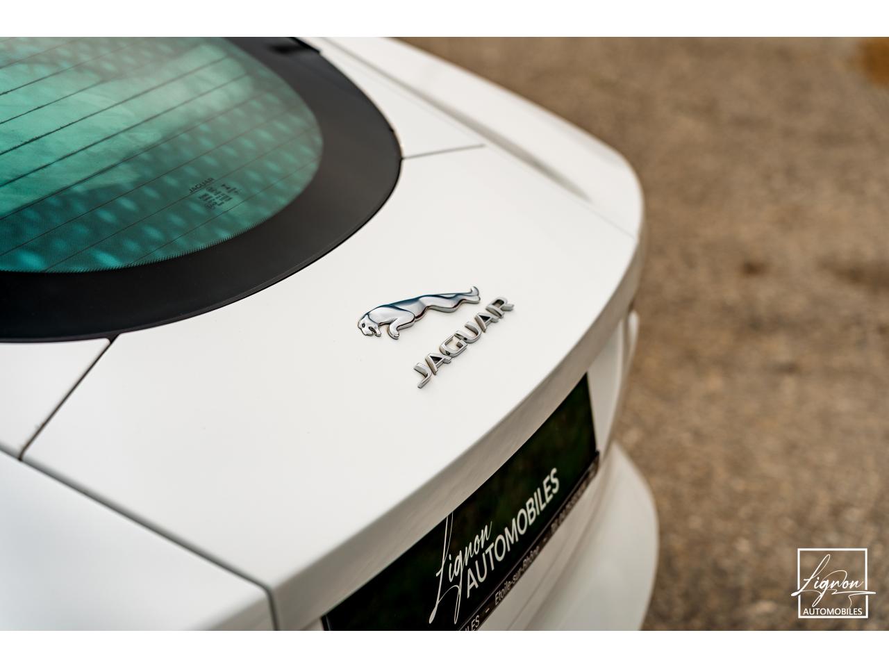 Photo JAGUAR F-TYPE Coupé 340 CH V6 BVA8 - Toit panoramique