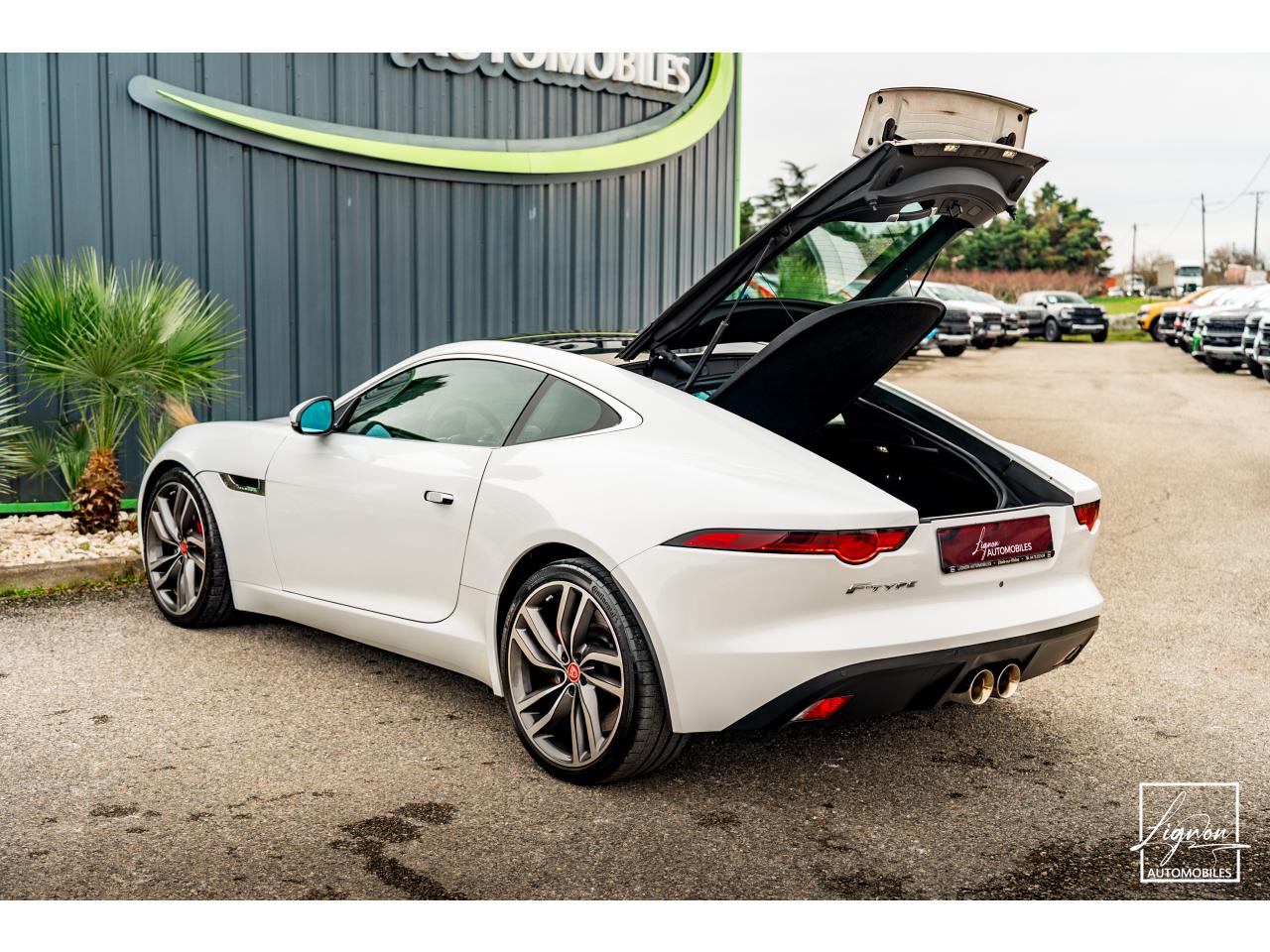Photo JAGUAR F-TYPE Coupé 340 CH V6 BVA8 - Toit panoramique
