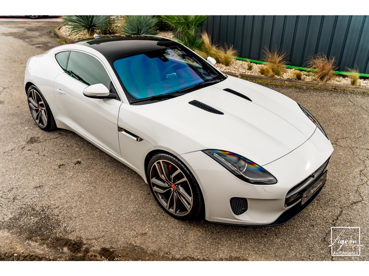 Photo JAGUAR F-TYPE Coupé 340 CH V6 BVA8 - Toit panoramique