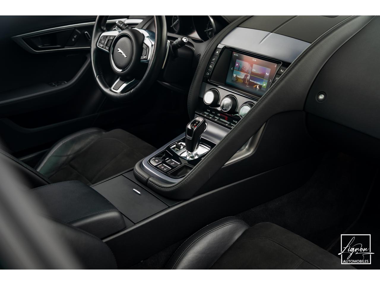 Photo JAGUAR F-TYPE Coupé 340 CH V6 BVA8 - Toit panoramique
