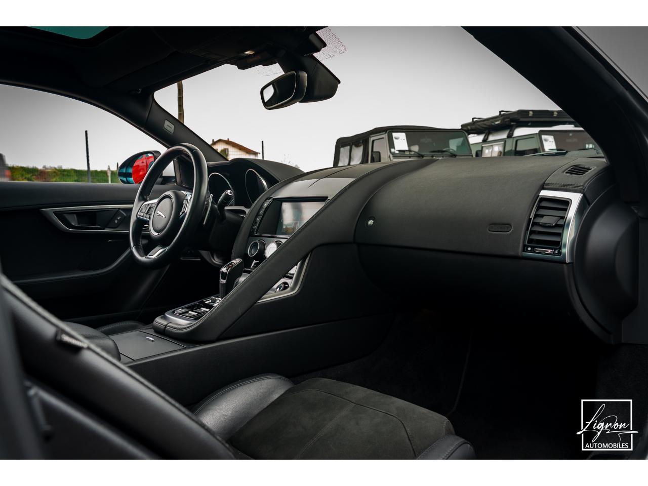Photo JAGUAR F-TYPE Coupé 340 CH V6 BVA8 - Toit panoramique