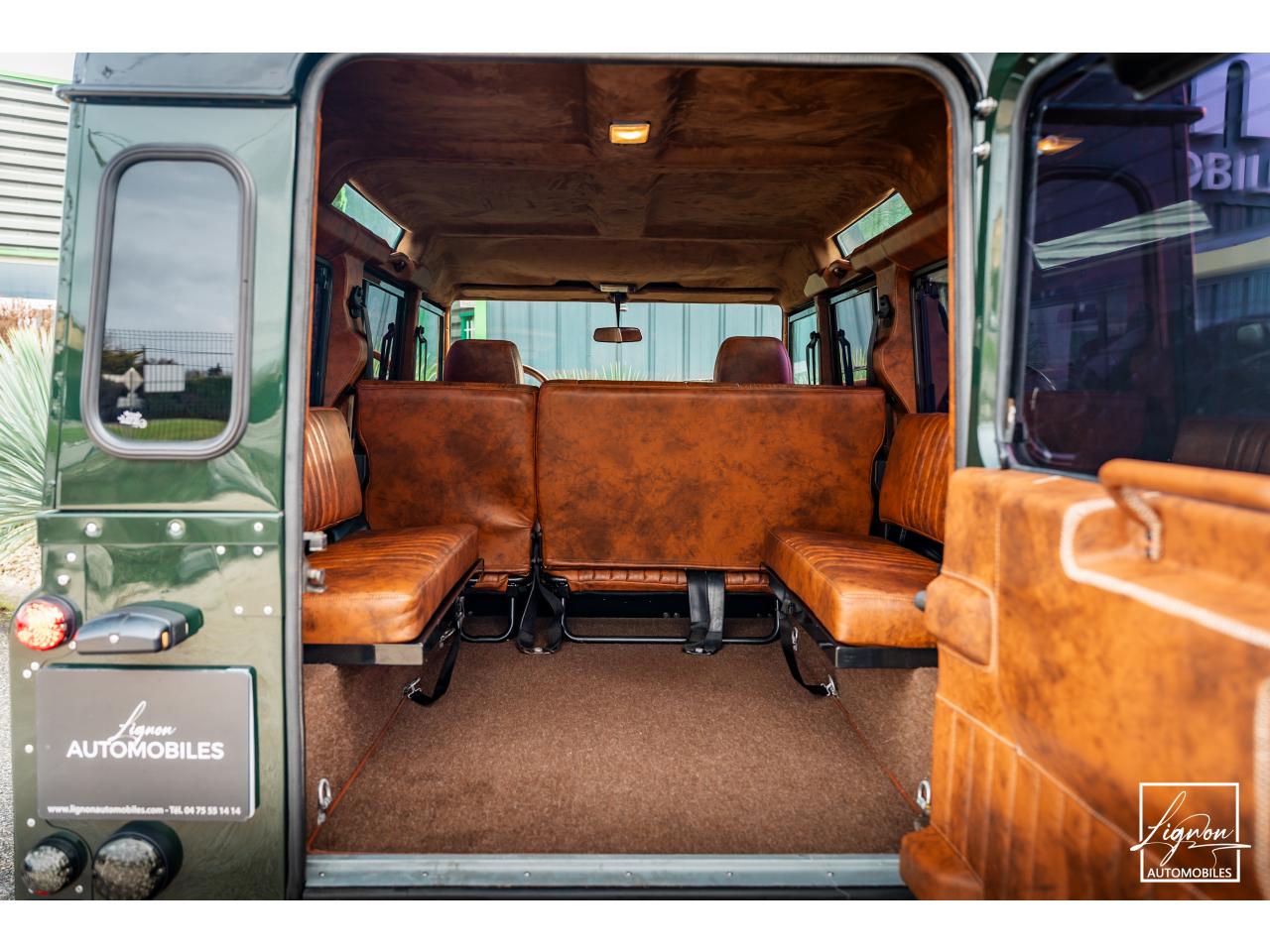 LAND ROVER DEFENDER 110 td5 Station Wagon 9 places Brewster Green