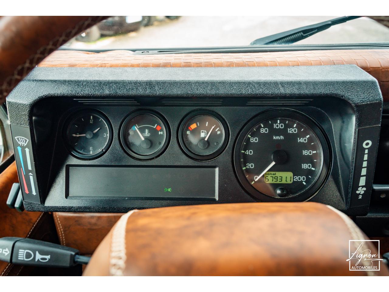 Photo LAND ROVER DEFENDER 110 td5 Station Wagon 9 places Brewster Green