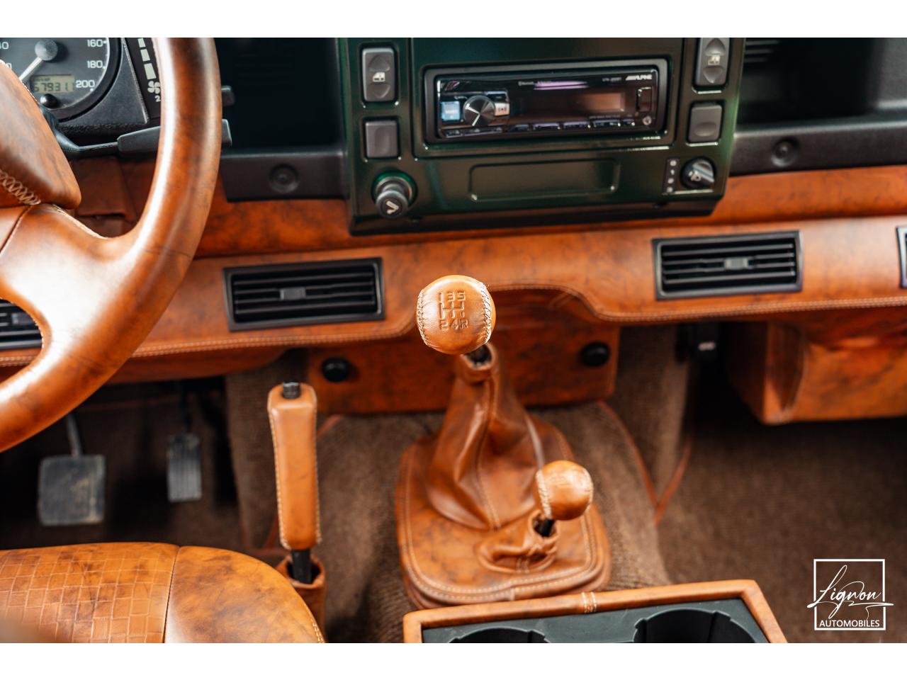Photo LAND ROVER DEFENDER 110 td5 Station Wagon 9 places Brewster Green