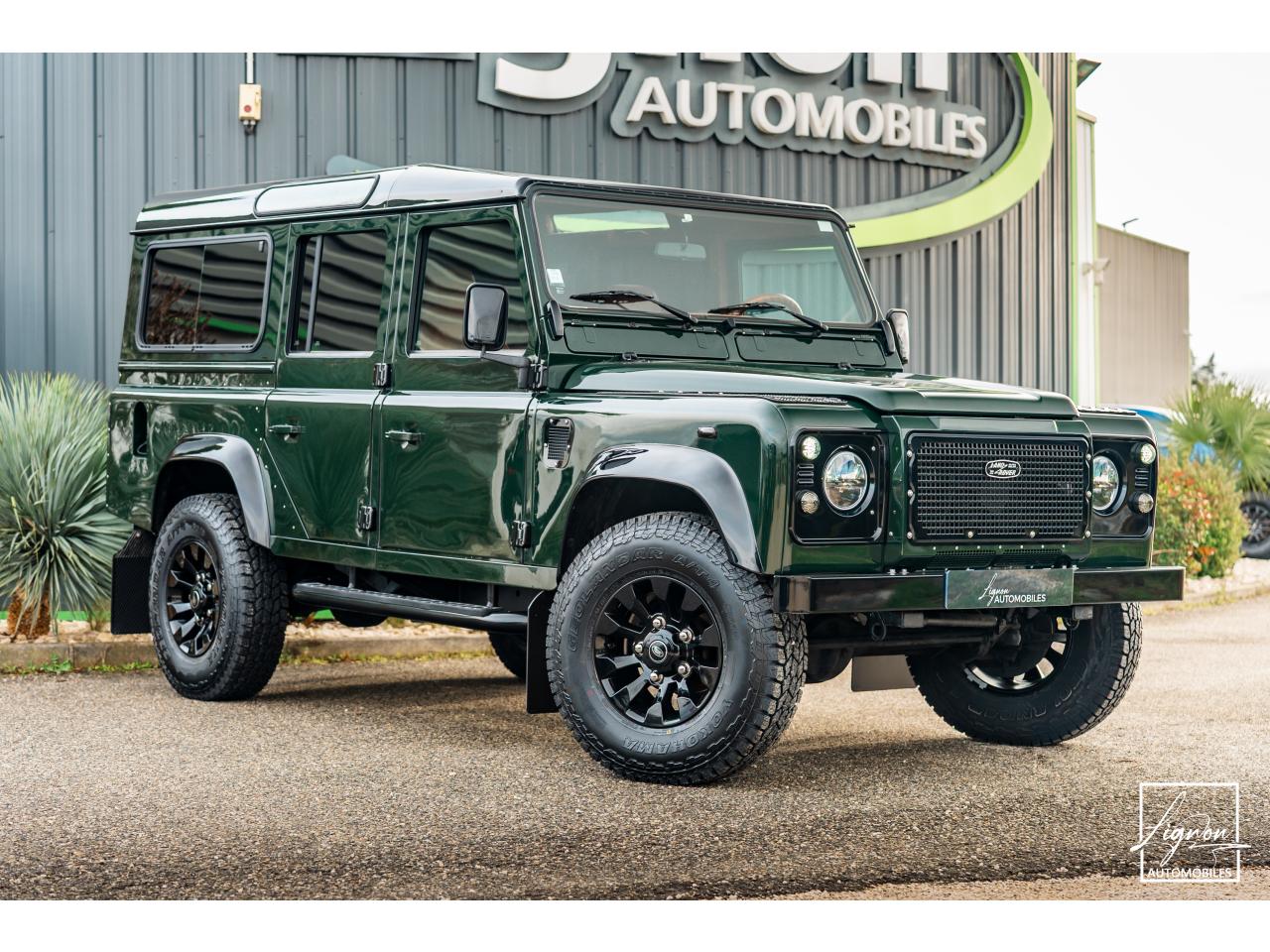 Photo LAND ROVER DEFENDER 110 td5 Station Wagon 9 places Brewster Green