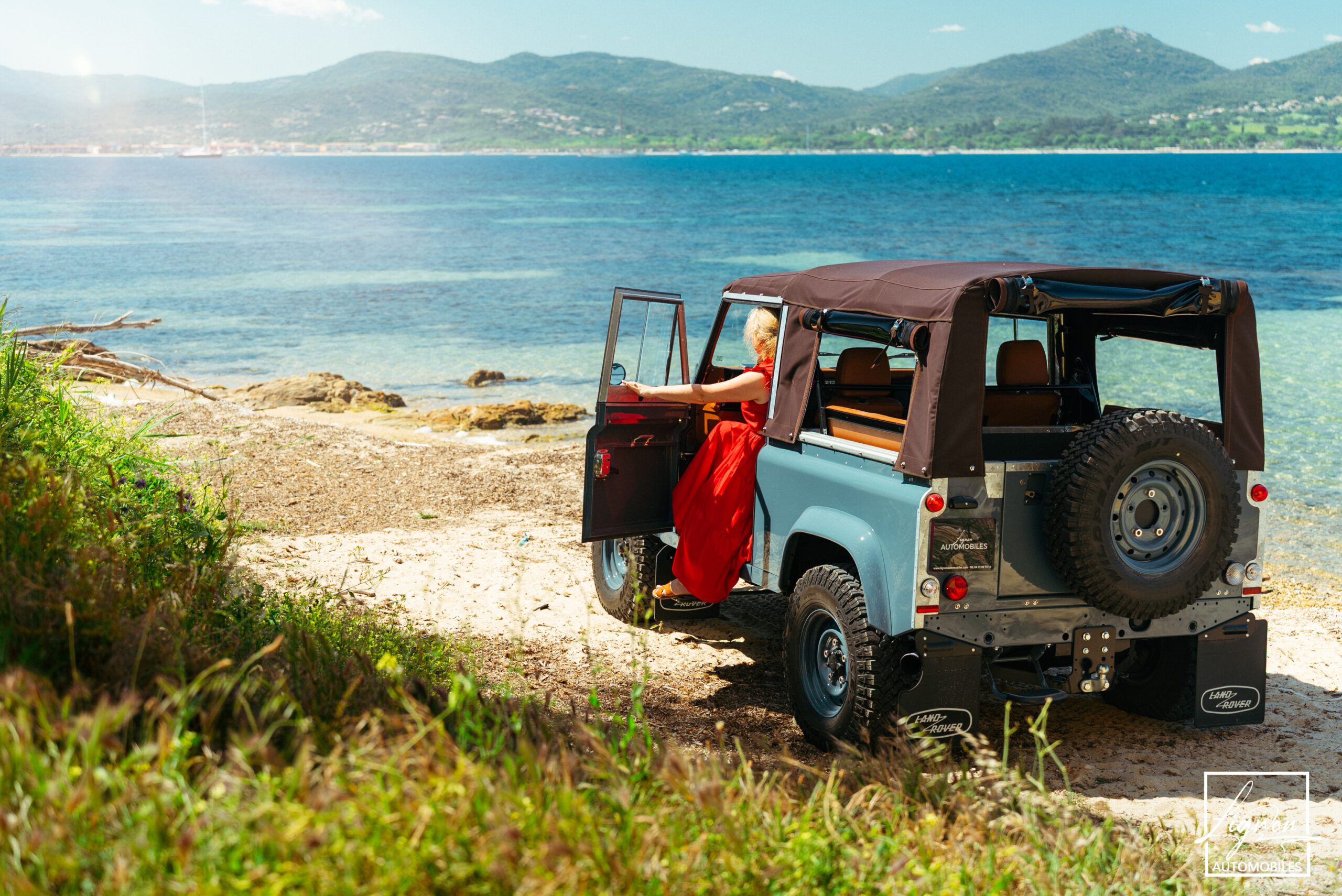 Defender 90 TD5 Soft Top Bleu — Lignon Automobiles