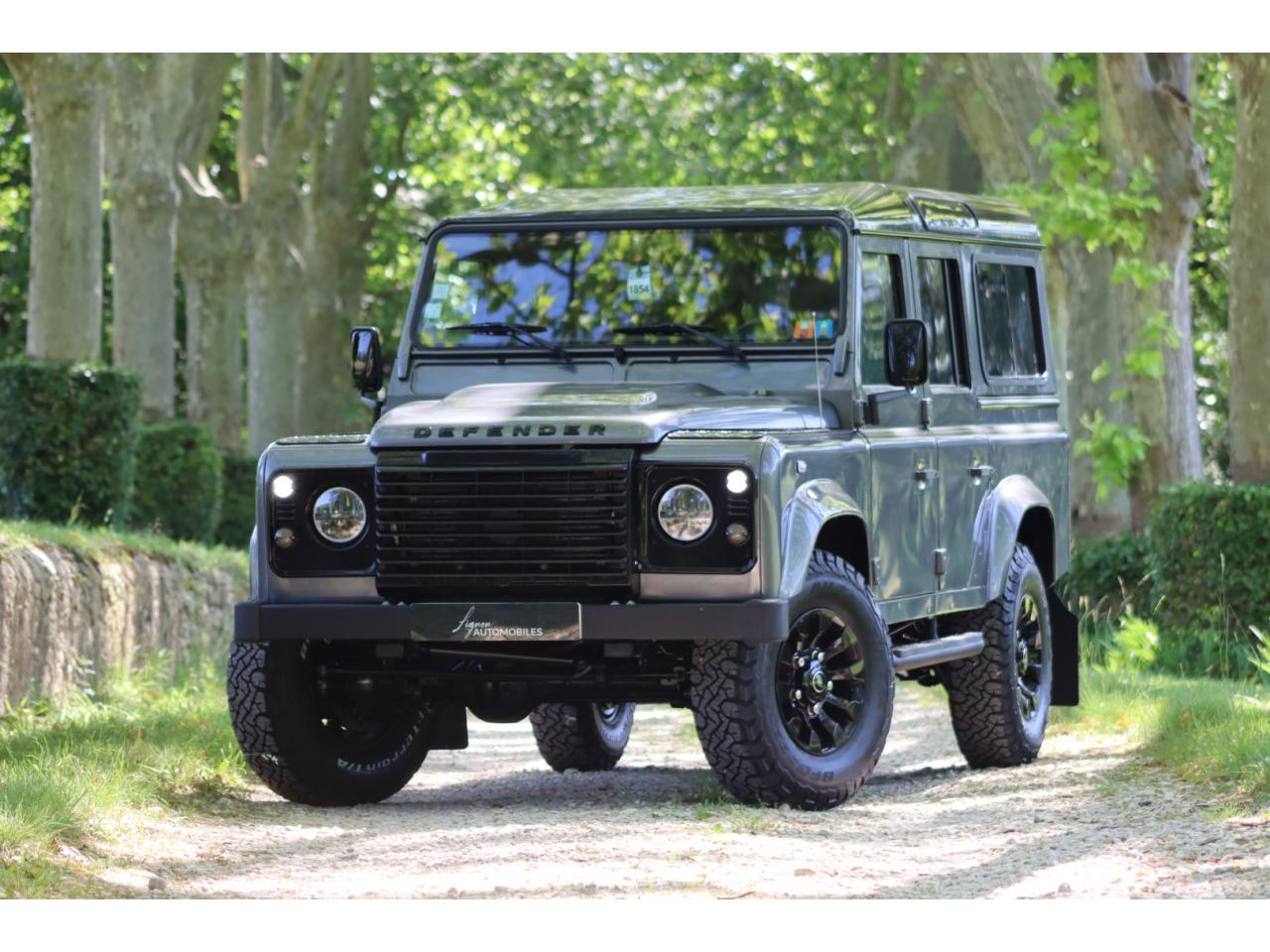 1854 LAND ROVER DEFENDER 110 2.2 Td4  &lsquo;SE&rsquo; STATION WAGON 7 places