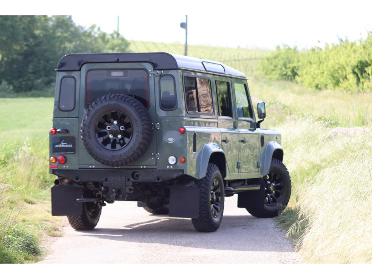 Photo LAND ROVER Defender 110 td4 SW 7 places 