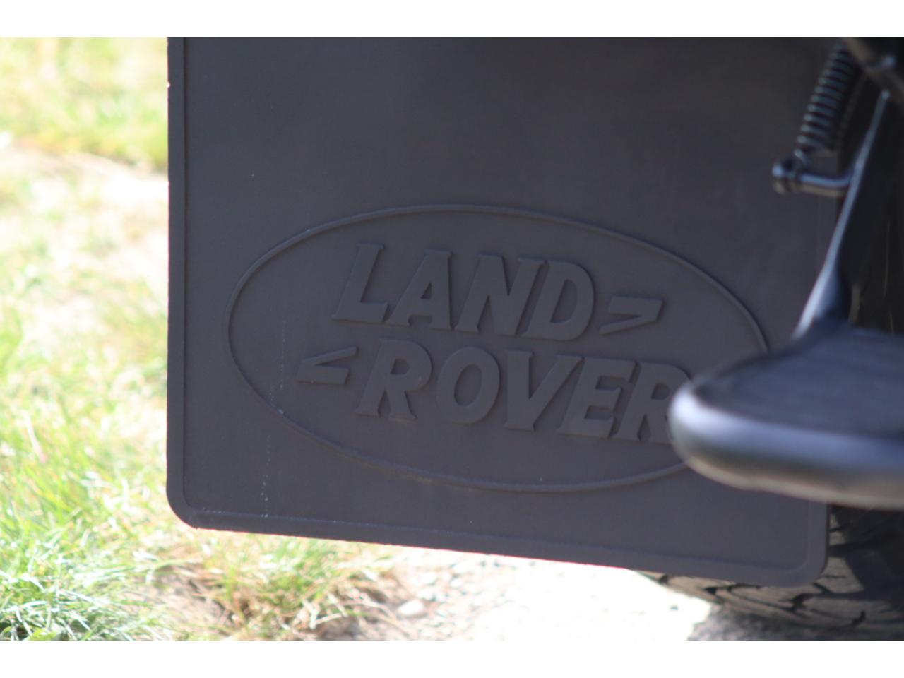 Photo LAND ROVER Defender 110 td4 SW 7 places 
