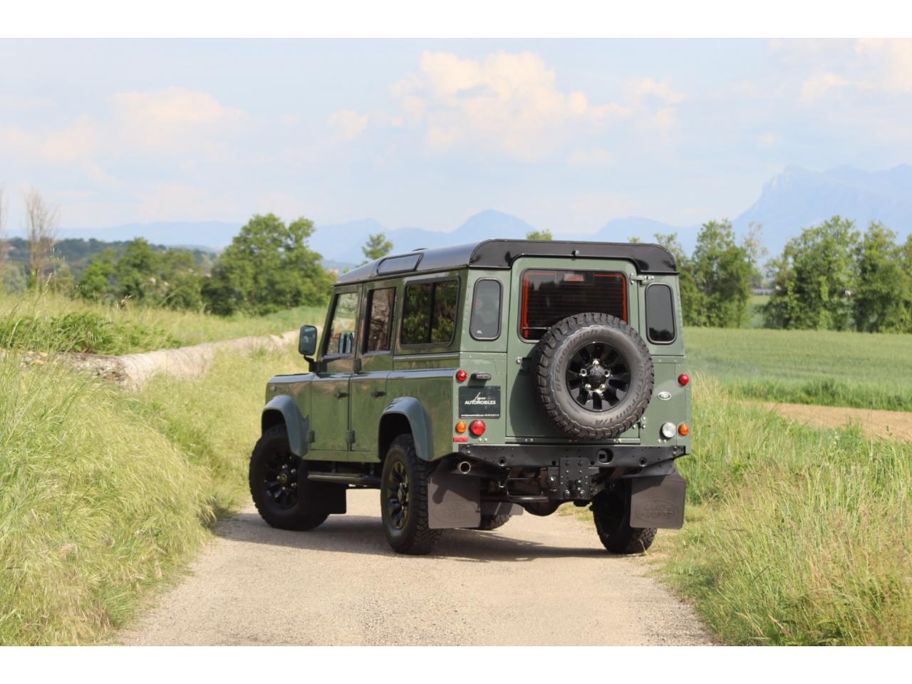 Photo LAND ROVER Defender 110 td4 SW 7 places 