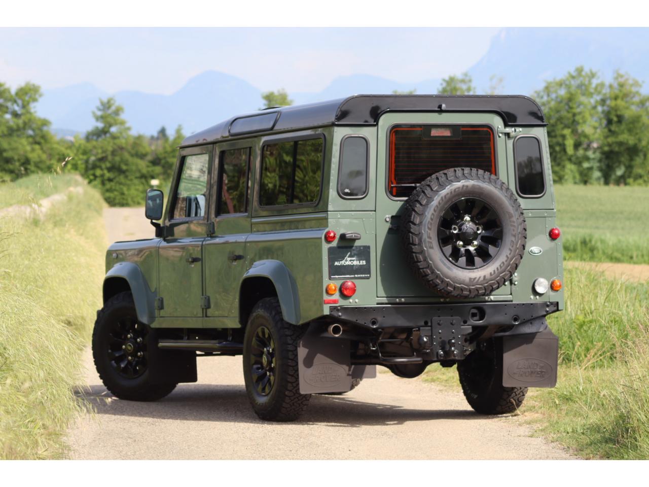 Photo LAND ROVER Defender 110 td4 SW 7 places 