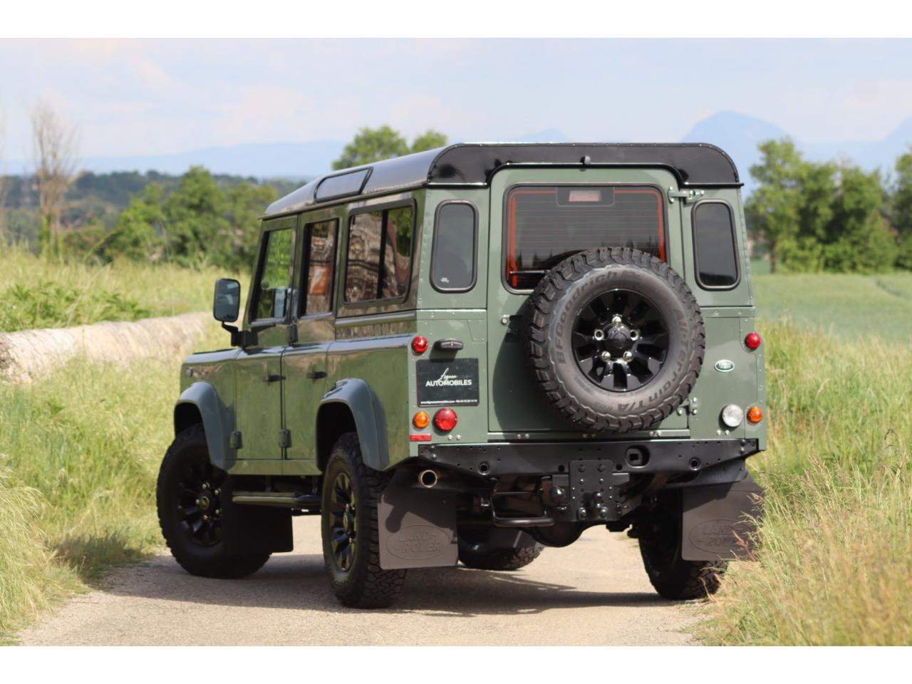 Photo LAND ROVER Defender 110 td4 SW 7 places 