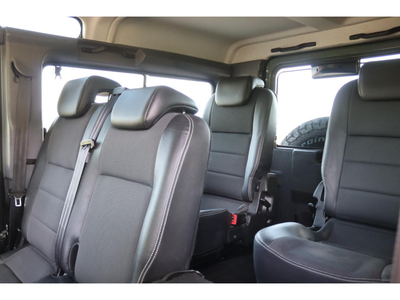 Photo LAND ROVER Defender 110 td4 SW 7 places 