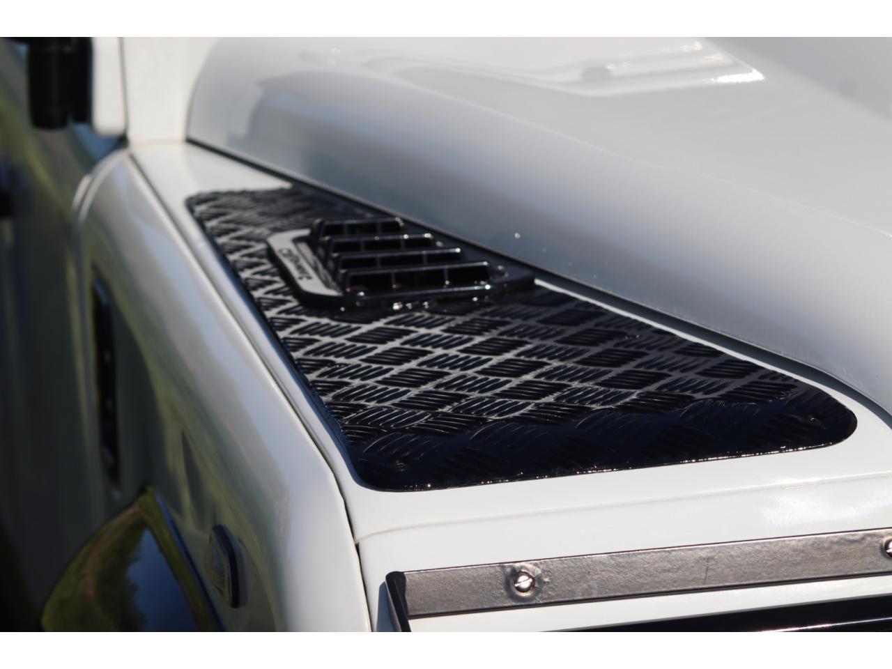 Photo LAND ROVER DEFENDER 90 2.4 SW 4 PLACES