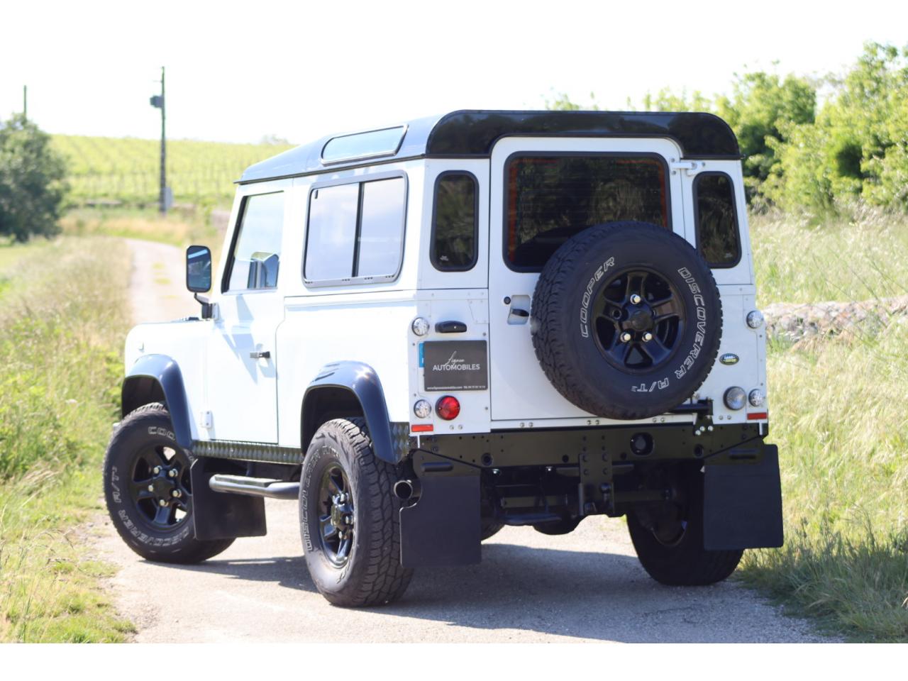 Photo LAND ROVER DEFENDER 90 2.4 SW 4 PLACES