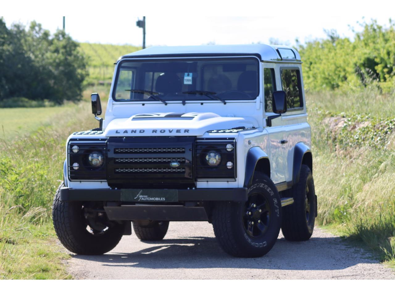 Photo LAND ROVER DEFENDER 90 2.4 SW 4 PLACES