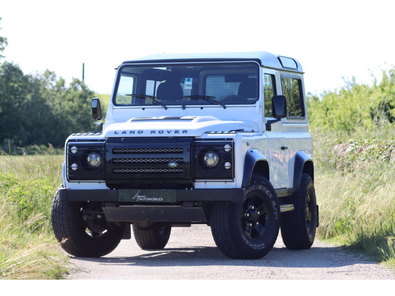 Photo LAND ROVER DEFENDER 90 2.4 SW 4 PLACES