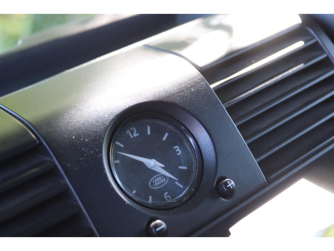 Photo LAND ROVER DEFENDER 90 2.4 SW 4 PLACES