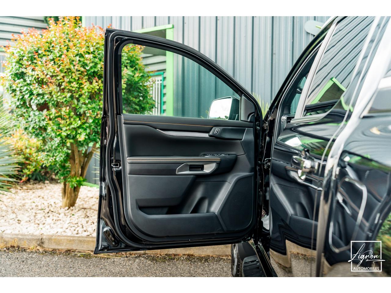 Photo FORD RANGER Wildtrak Neuf 2025 Double Cabine 2.0 205 CH - TVA Apparente