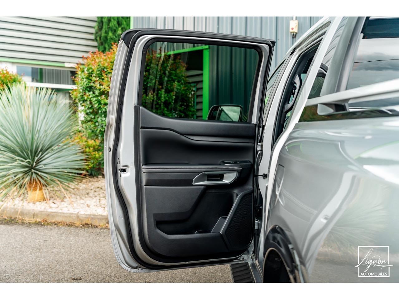 Photo FORD RANGER Platinum Double Cabine 3.0 V6 240 - BVA 2025 - TVA Apparente - Garantie 5 ans