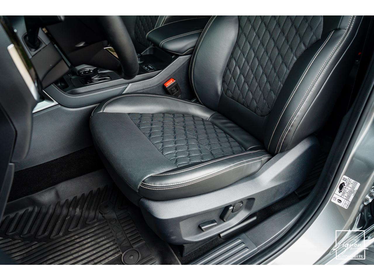 Photo FORD RANGER Platinum Double Cabine 3.0 V6 240 - BVA 2025 - TVA Apparente - Garantie 5 ans