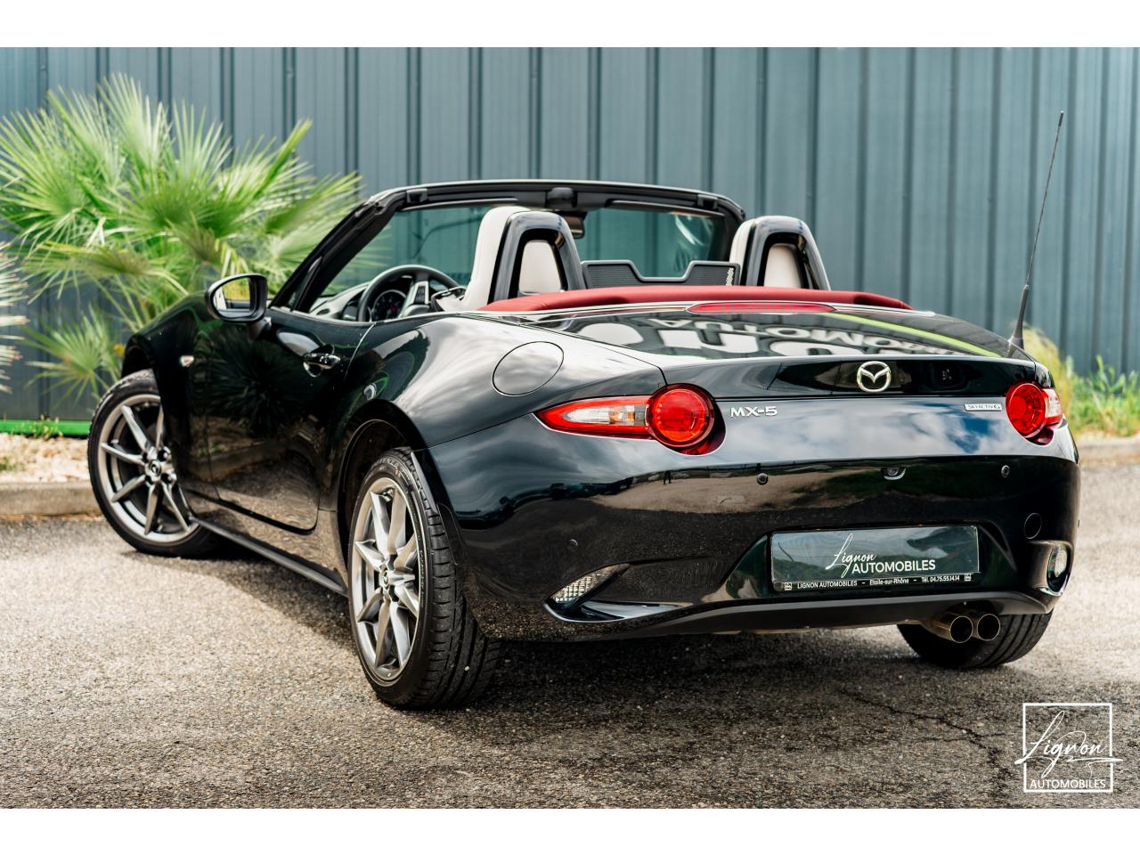 Photo MAZDA MX-5 Mazda 2.0 Skyactiv-G 184 ch Roadster Sélection - Cuir Pure White - Seulement 9 900 km