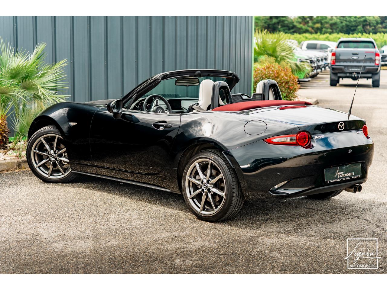 Photo MAZDA MX-5 Mazda 2.0 Skyactiv-G 184 ch Roadster Sélection - Cuir Pure White - Seulement 9 900 km