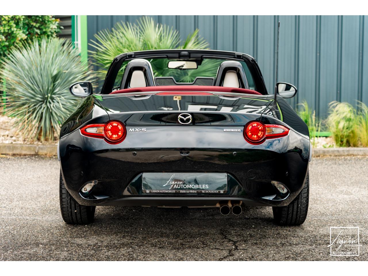 Photo MAZDA MX-5 Mazda 2.0 Skyactiv-G 184 ch Roadster Sélection - Cuir Pure White - Seulement 9 900 km
