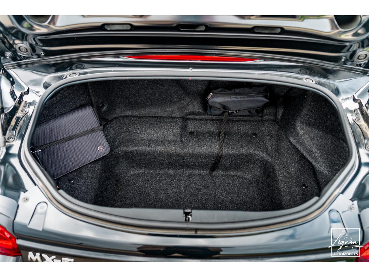 Photo MAZDA MX-5 Mazda 2.0 Skyactiv-G 184 ch Roadster Sélection - Cuir Pure White - Seulement 9 900 km