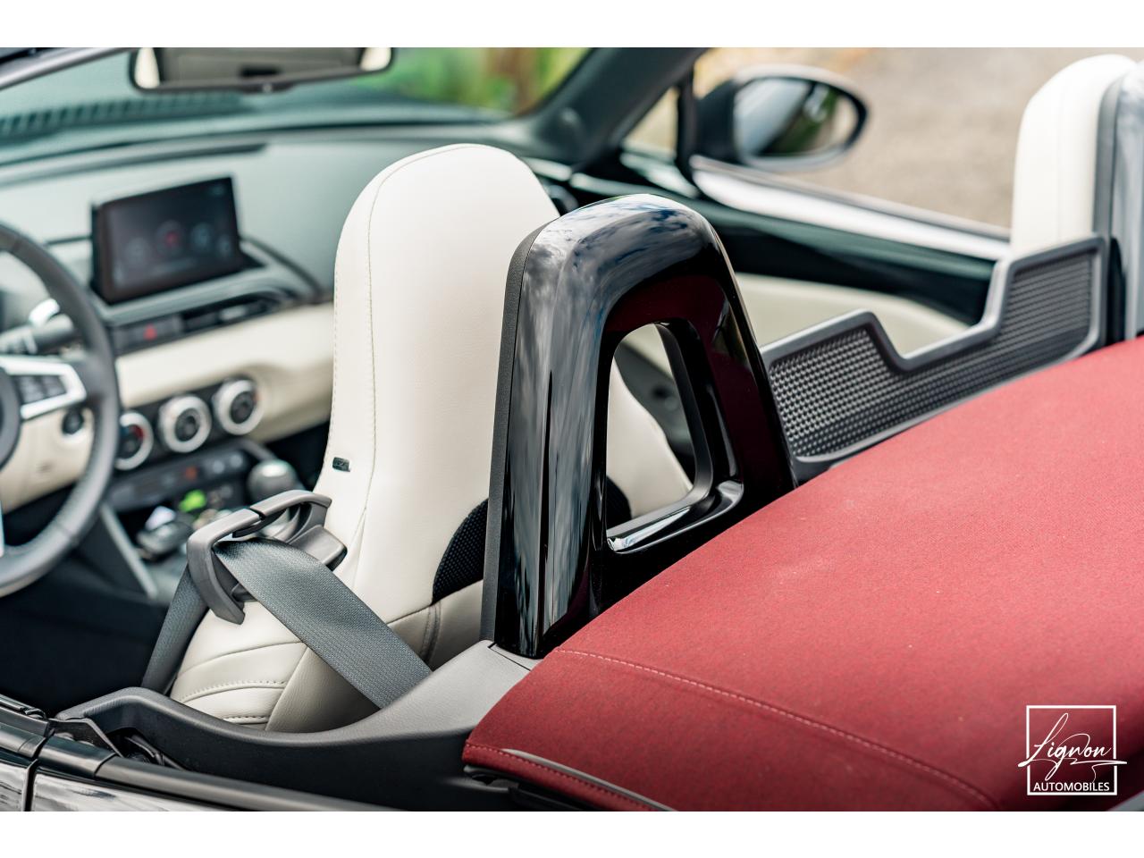 Photo MAZDA MX-5 Mazda 2.0 Skyactiv-G 184 ch Roadster Sélection - Cuir Pure White - Seulement 9 900 km