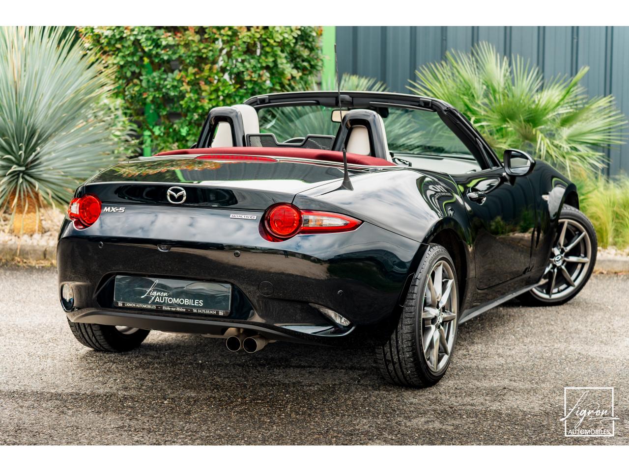 Photo MAZDA MX-5 Mazda 2.0 Skyactiv-G 184 ch Roadster Sélection - Cuir Pure White - Seulement 9 900 km