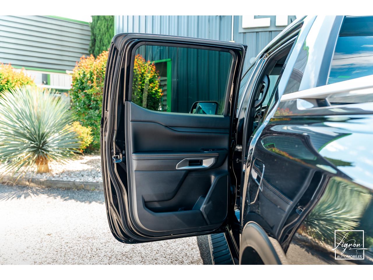Photo FORD RANGER Wildtrak Double Cabine 2.0 EcoBlue - 205 - BVA S&S e-AWD  2025 et 6 000km seulement