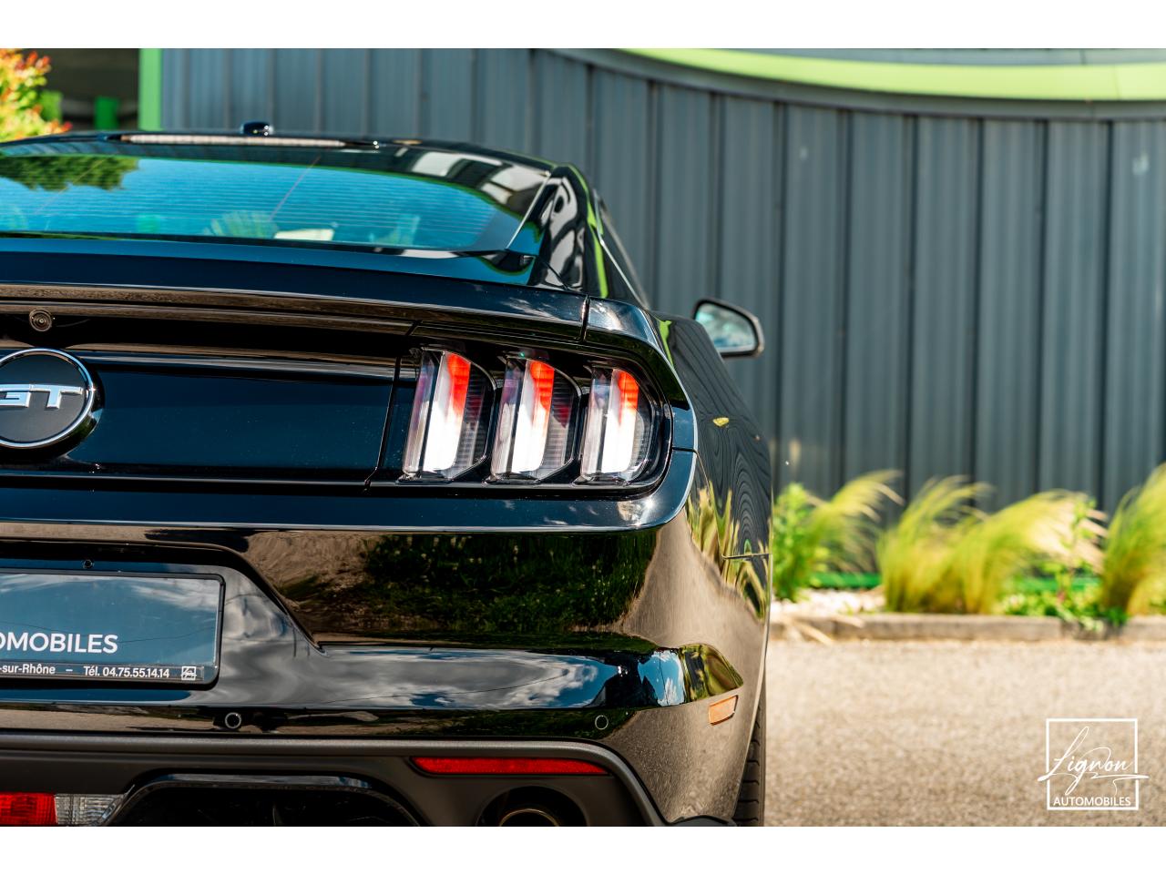 Photo FORD MUSTANG Fastback 5.0 V8 GT - 421  2018 COUPE - 2018 et seulement 6 000km !!