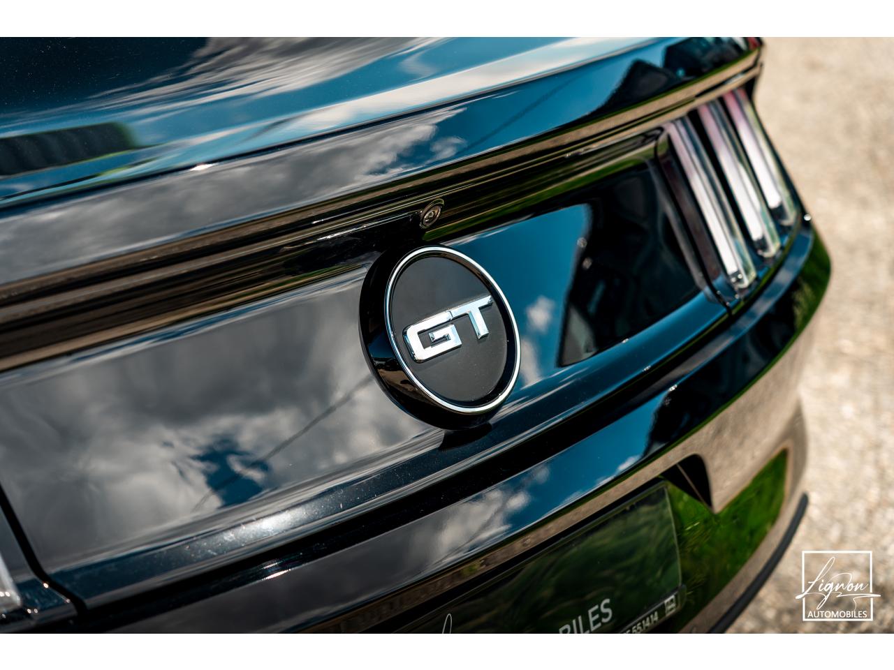 Photo FORD MUSTANG Fastback 5.0 V8 GT - 421  2018 COUPE - 2018 et seulement 6 000km !!