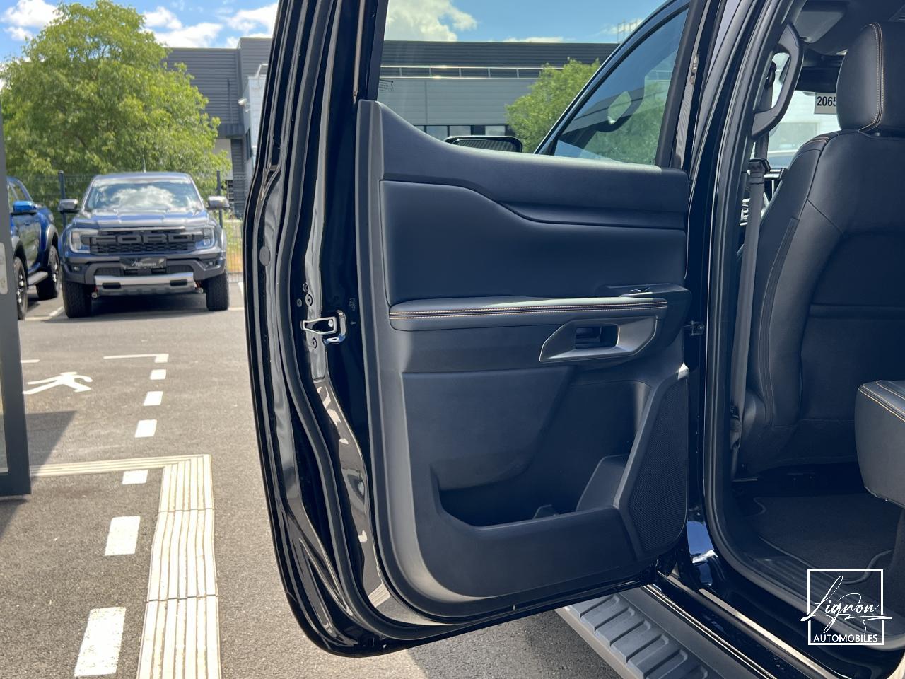 Photo FORD RANGER Wildtrak 3.0 V6 - 4 places - 240 - BVA 2026 Double Cabine - TVA Apparente