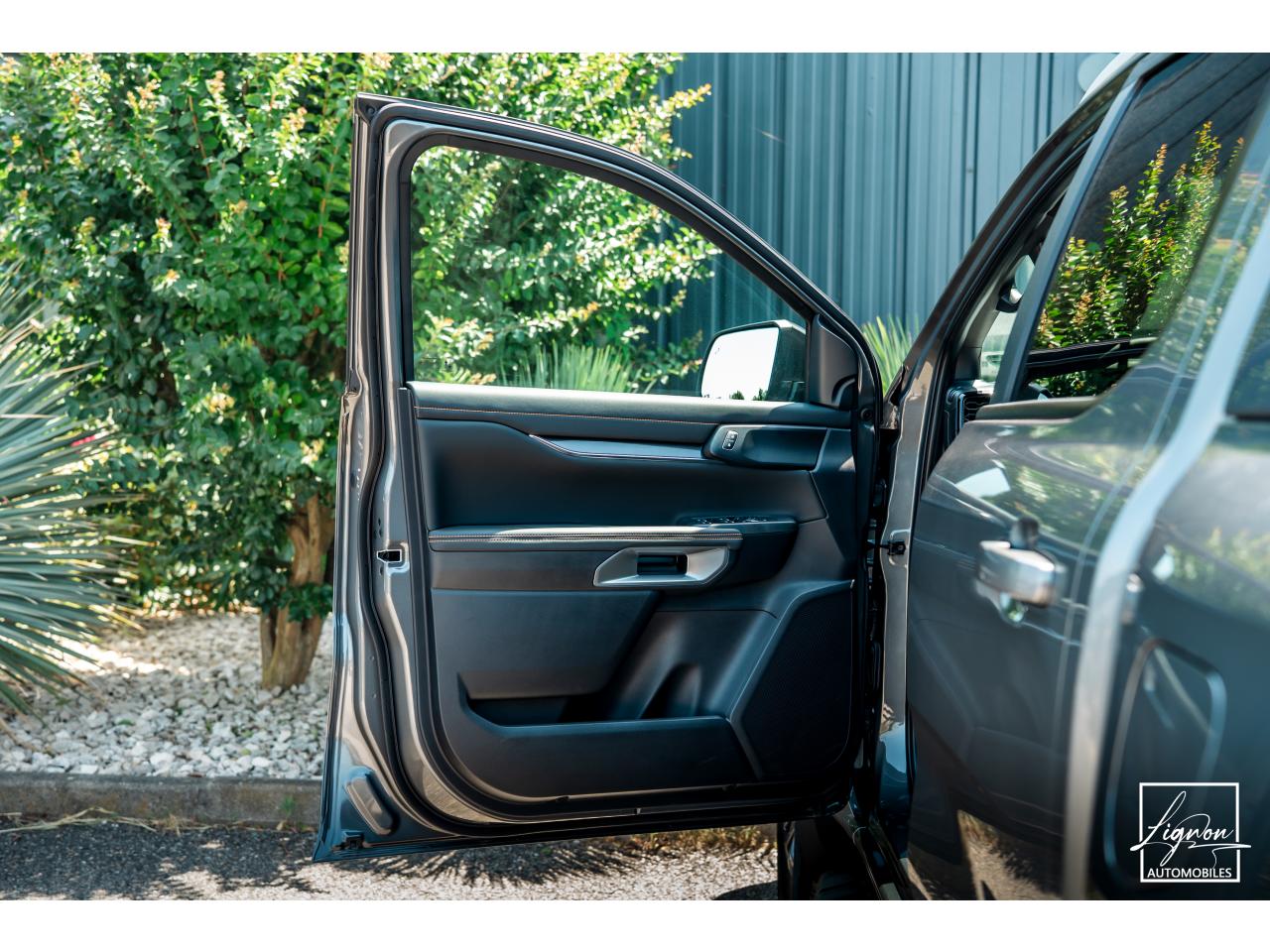 Photo FORD RANGER Wildtrak 3.0 V6 Double Cabine - 240 - BVA 2026 4 places - TVA Apparente