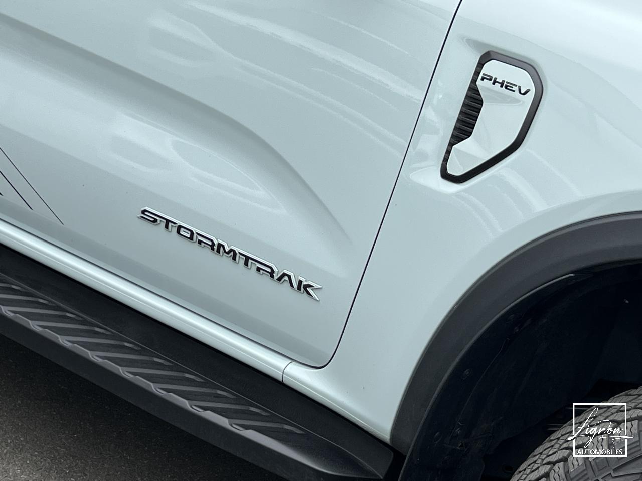Photo FORD RANGER Stormtrak Double Cabine 5 places - 2.3 EcoBoost GTDi PHEV 281 ch BVA S&S - SANS MALUS
