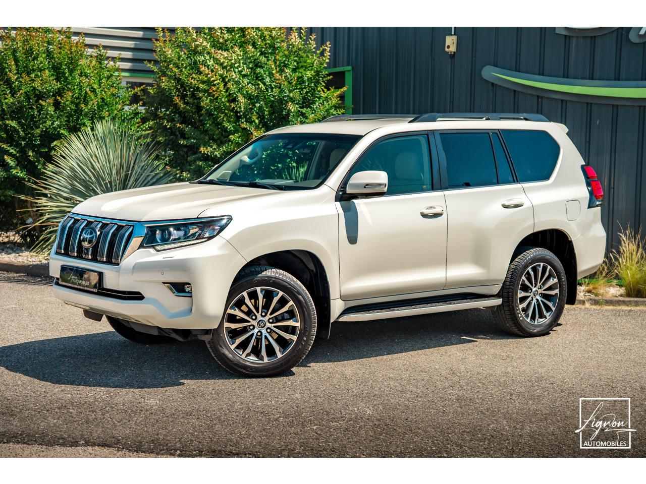TOYOTA LAND CRUISER 150 PREMIUM LOUNGE177 D-4D 6 BVA - 5 places Carte Grise
