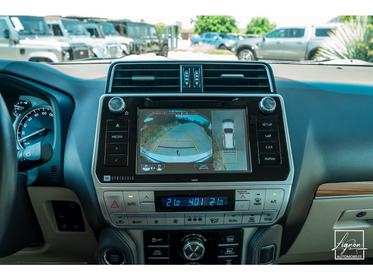 Photo TOYOTA LAND CRUISER 150 PREMIUM LOUNGE177 D-4D 6 BVA - 5 places Carte Grise