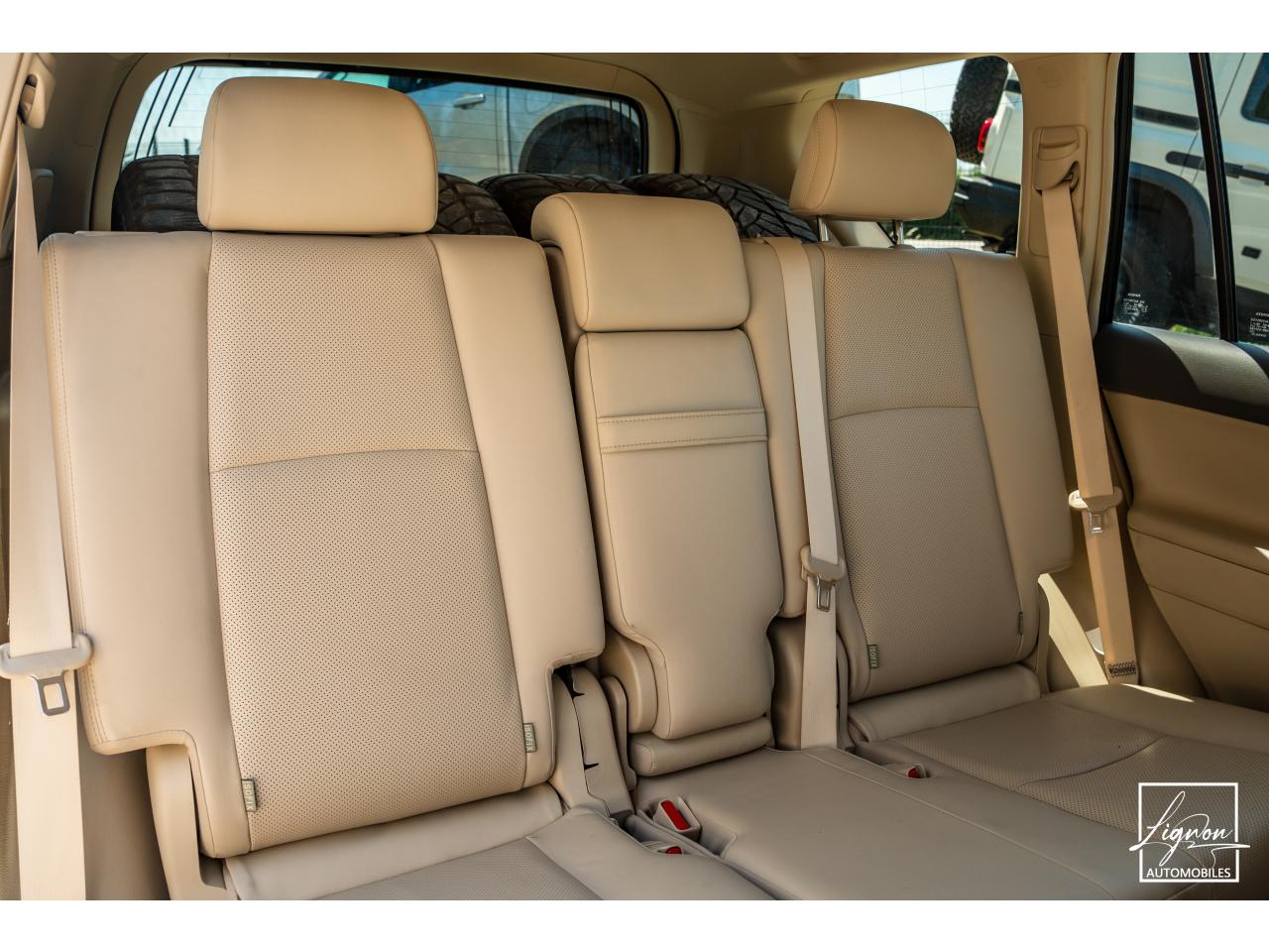 Photo TOYOTA LAND CRUISER 150 PREMIUM LOUNGE177 D-4D 6 BVA - 5 places Carte Grise