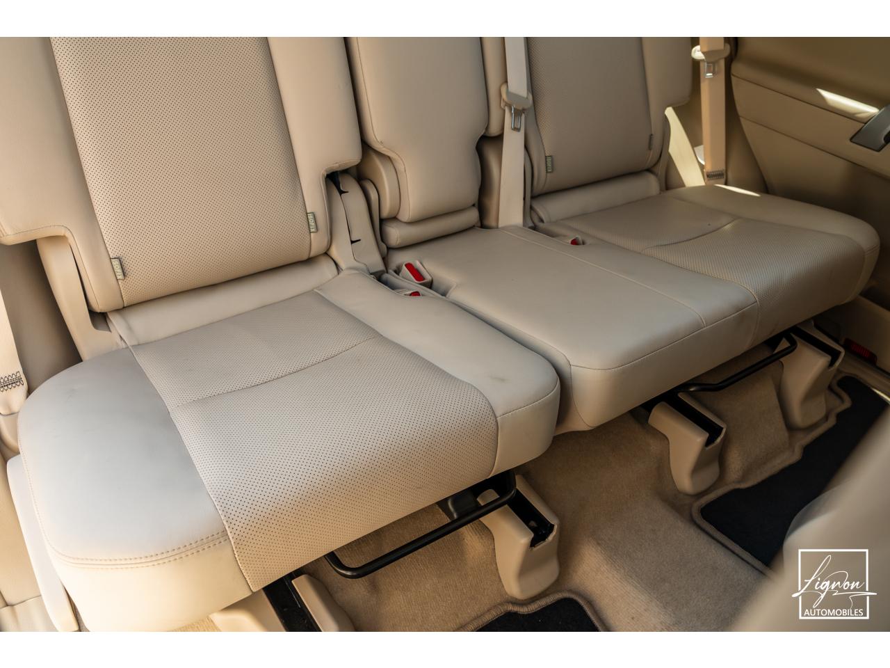 Photo TOYOTA LAND CRUISER 150 PREMIUM LOUNGE177 D-4D 6 BVA - 5 places Carte Grise
