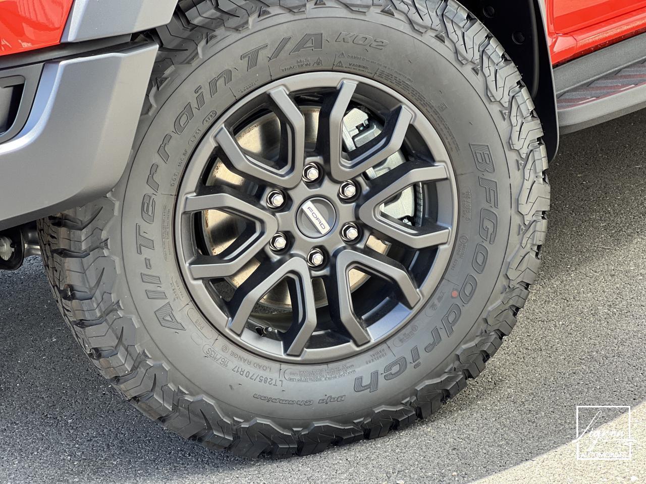 Photo FORD RANGER Raptor NEUF 3.0l Ecoboost v6 292cv - 2026 - 4 places - Pas de Malus - à partir de 615 €