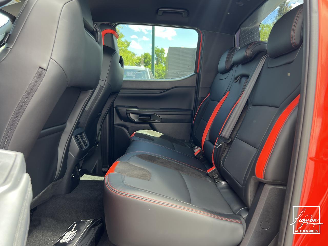Photo FORD RANGER Raptor NEUF 3.0l Ecoboost v6 292cv - 2026 - 4 places - Pas de Malus - à partir de 615 €